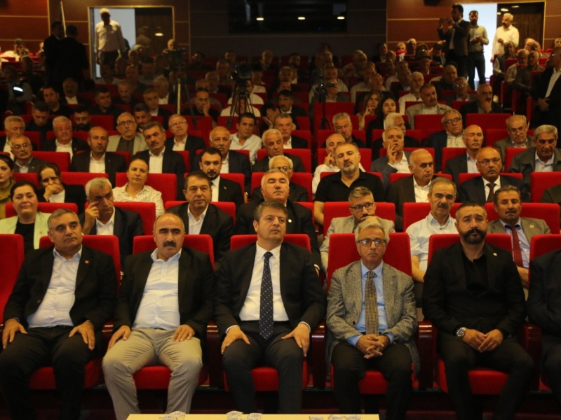 CHP Adıyaman İl Kongresi'nde gerginlik: Tutdere salondan ayrıldı, kongrede tansiyon yükseldi