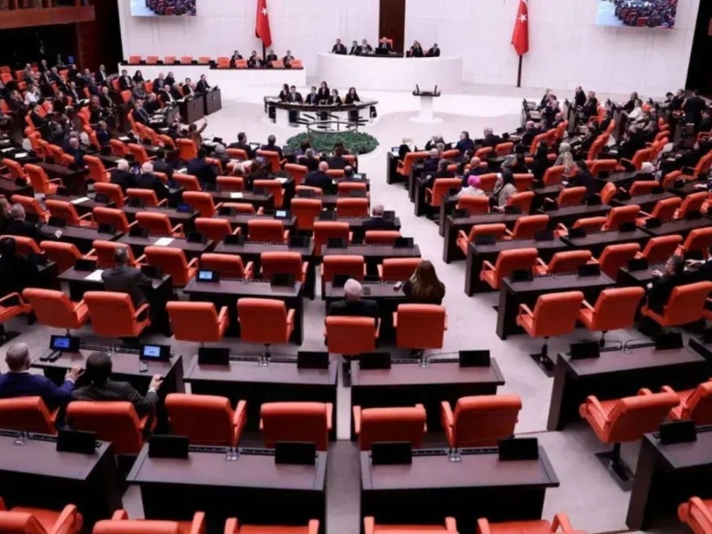 TBMM'ye 11 milletvekili için dokunulmazlık dosyası sunuldu: Listede Özgür Özel de yer alıyor