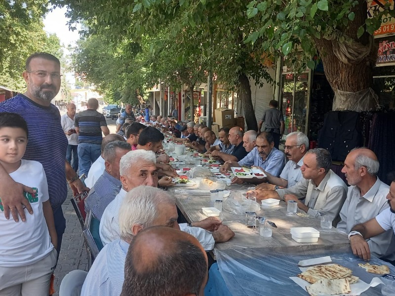 Kahta Eski Çarşı Esnafı Kahvaltıda Buluştu