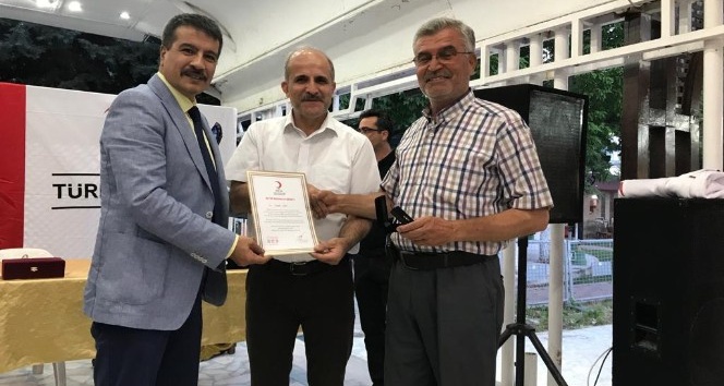 Türk Kızılay'ı bağışcılarına madalya