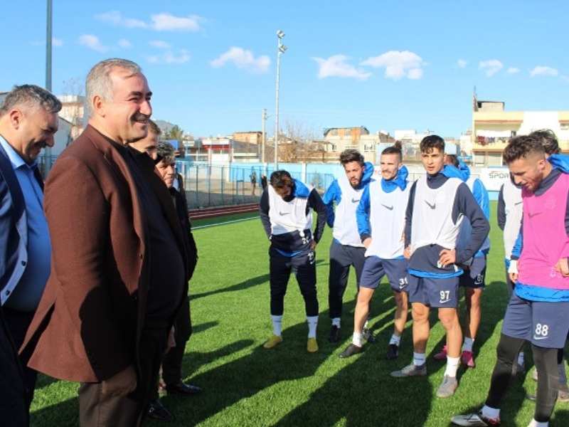 Başkan İbrahim Yusuf Turanlı Kahta02 Spor Tesisini Ziyaret Etti