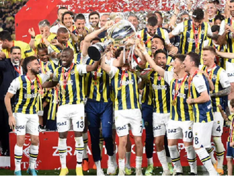 Fenerbahçe ve Başakşehir PFDK'ya sevk edildi