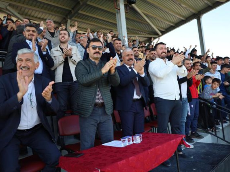 Kahta 02 Spor, Malatya Spor'u 2-0 Mağlup Ederek Moral Buldu