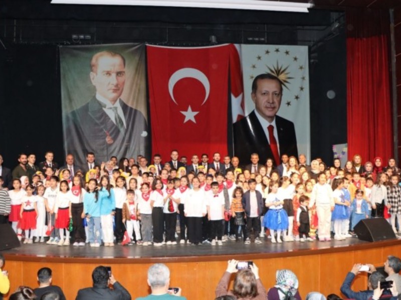 Kahta'da 23 Nisan Ulusal Egemenlik ve Çocuk Bayramı kutlandı