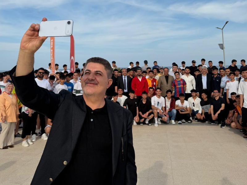İshak Şan Gençlerle Mersin Kampında Buluştu