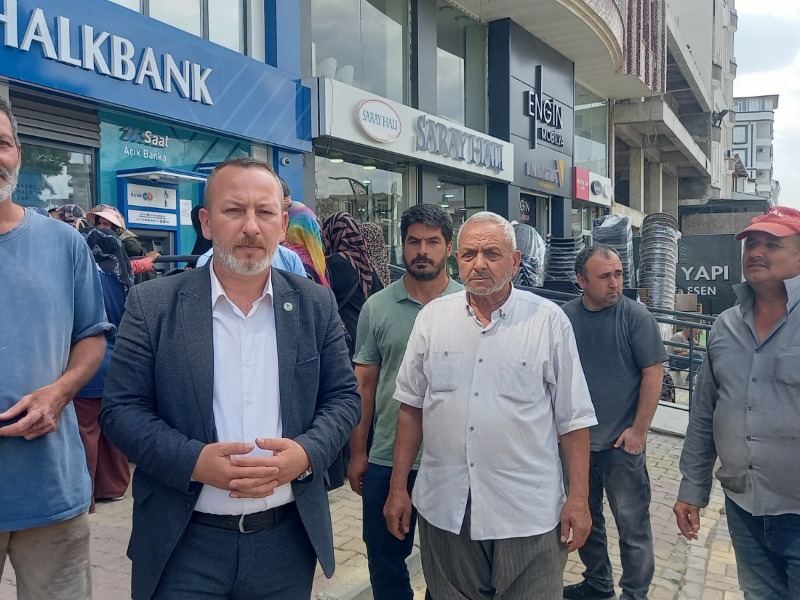 Gelecek Partisi İlçe Başkanı Gökalp'ten Halk Bankası Önündeki Yoğunluğa Tepki